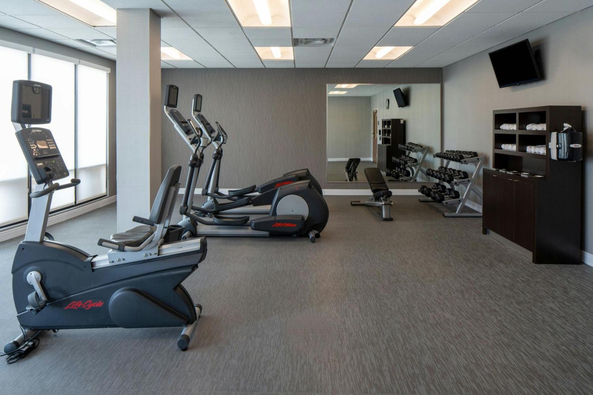 מלון Courtyard By Marriott Jackson Airport/פרל מראה חיצוני תמונה