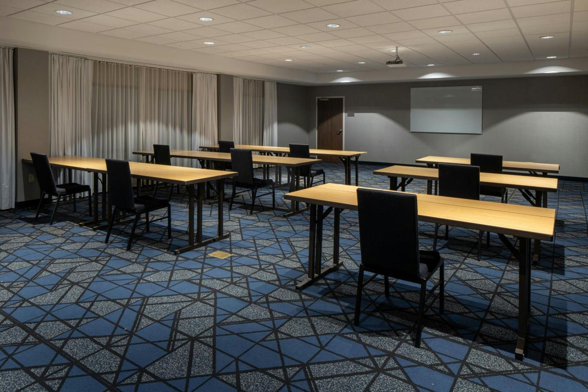 מלון Courtyard By Marriott Jackson Airport/פרל מראה חיצוני תמונה